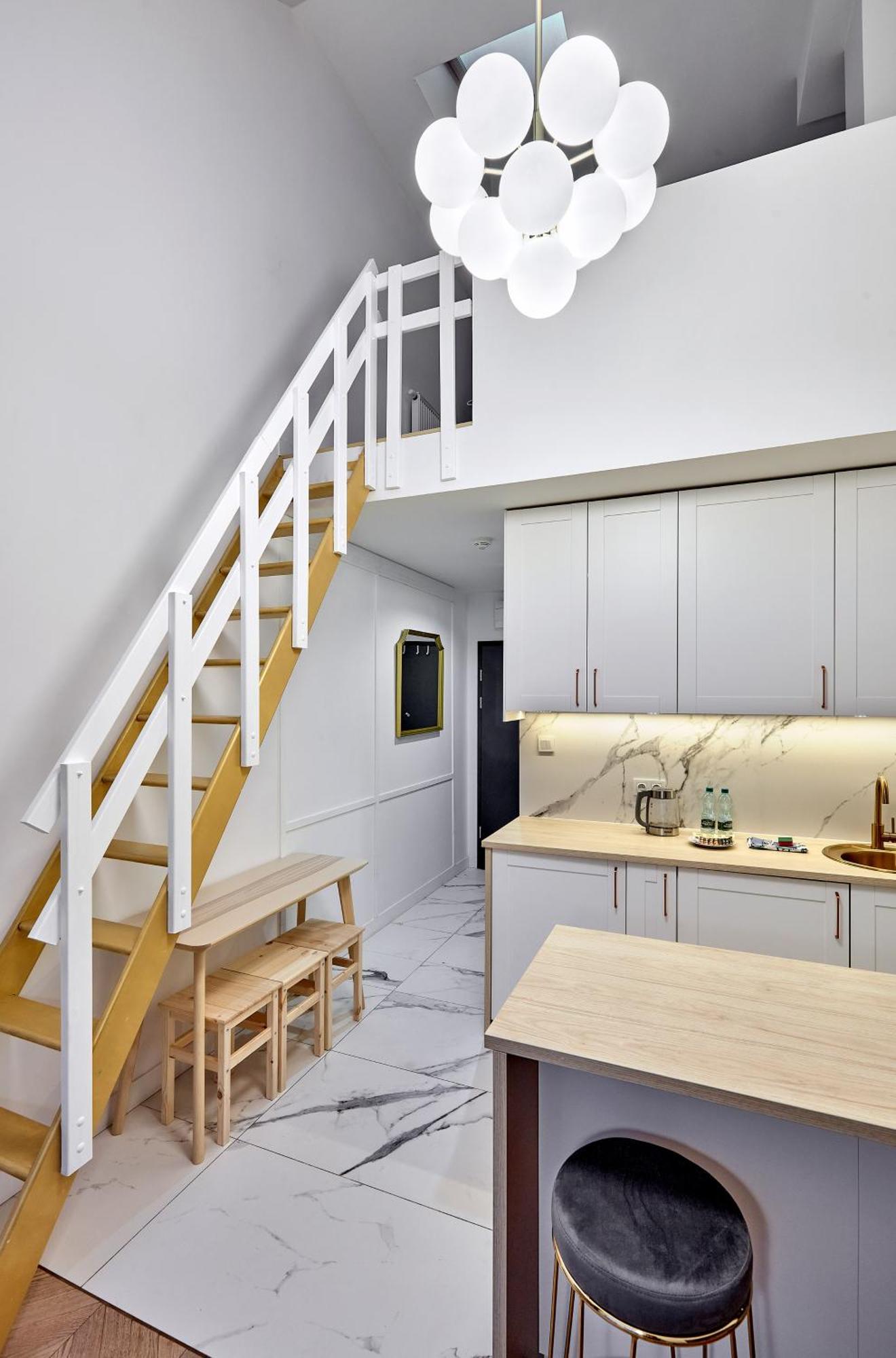 Nadolnik With Mezzanine *